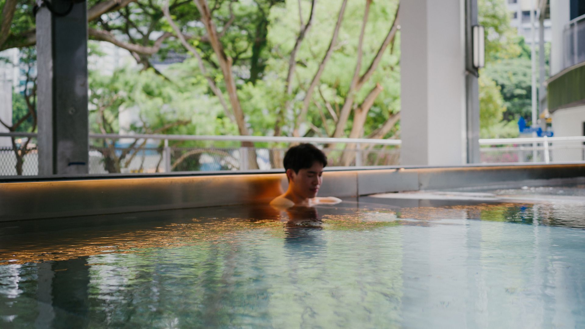 Learn to Surf in Singapore 2026